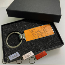 Family Love FL20ML 本革　メタルフレーム キーホルダー